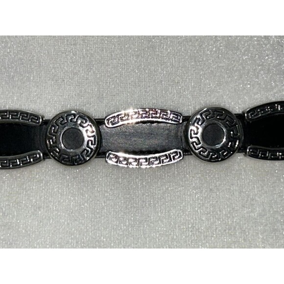 Vintage Womens Genuine Leather Black  Southwestern Silver Concho Belt 29\